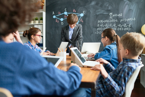 Chemistry, with its intricate concepts, demands qualified guidance. Explore how our Chemistry Tuition programs are led by experienced and qualified teachers. We prioritize safety through DBS checks, ensuring that students receive expert guidance in a secure online environment.